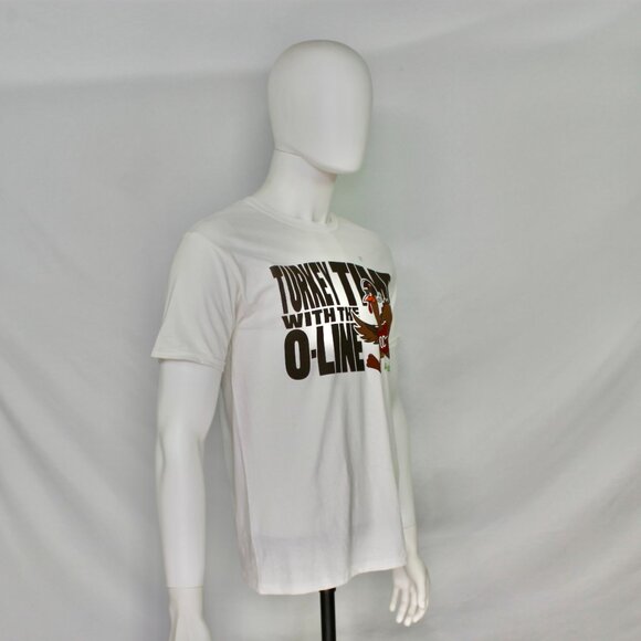 Tampa Bay Buccaneers Boys XL Turkey Time With The O-line T-shirt Without Tags - Picture 7 of 10